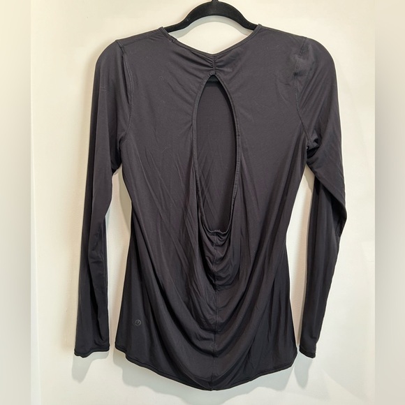 Lululemon long sleeve top - Picture 2 of 3
